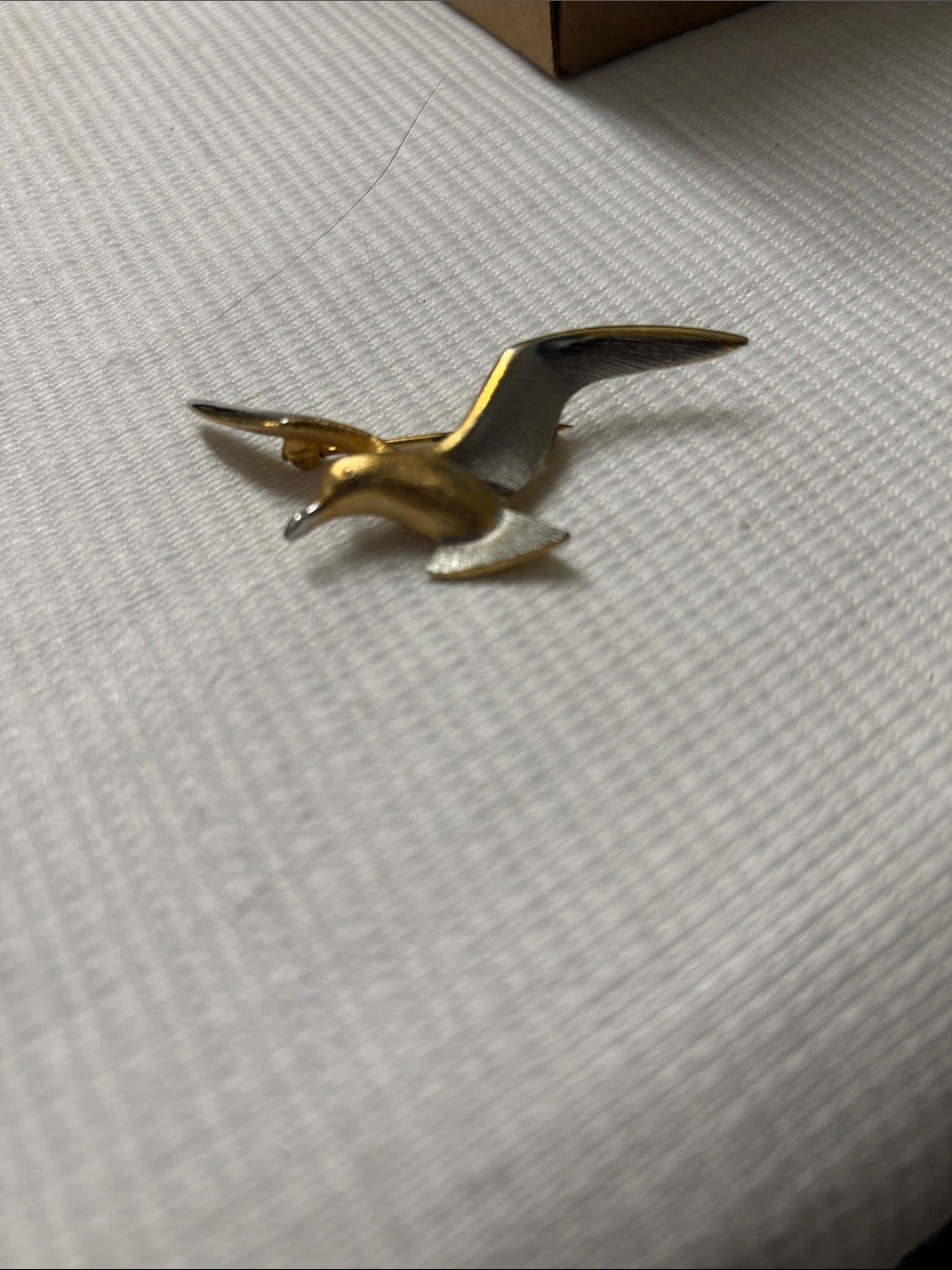 Two-Tone Seagull Pin Brooch - Gold & Silver